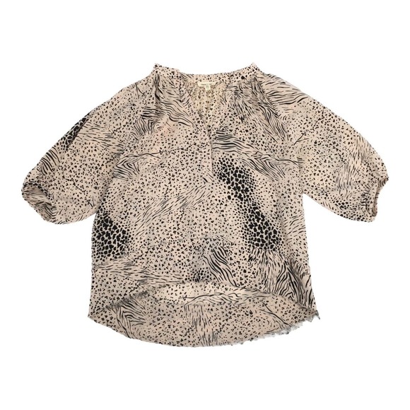 silence + noise Tops - Urban Outfitters Silence and Noise Animal Print Chiffon Blouse Top XS Beige Tan